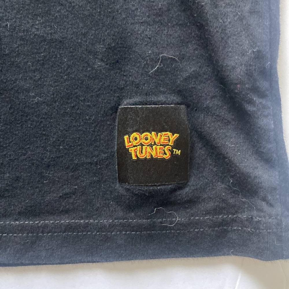 Looney Tunes T Shirt with embroidered Bugs Bunny - Picture 4 of 6